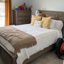 Bedroom Set 3 piece $1200 OBO