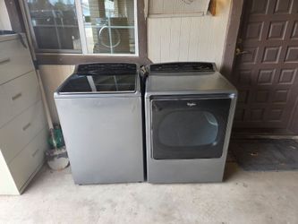 Whirlpool Cabrio Washer & Electric Dryer Set – Free Delivery and Installation