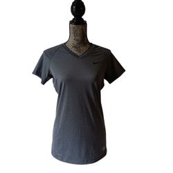 Nike Pro women's gray short-sleeve activewear v-neck top size M