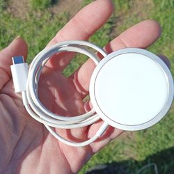 Apple MagSafe Wireless Charger