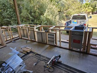 Outdoor Kitchen