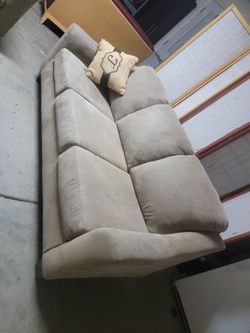Couch And Love Seat  Great Condition  