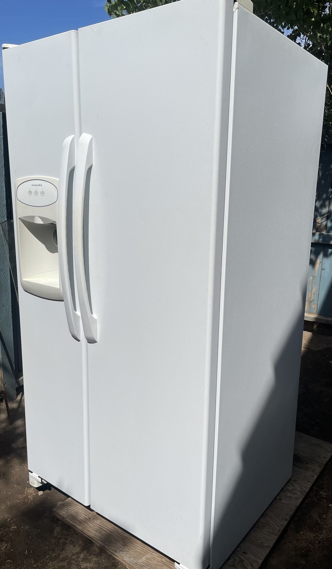 Refrigerator 26 Cu Ft