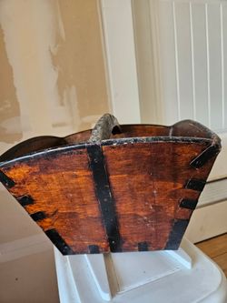 Chinese gathering basket