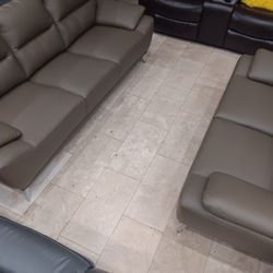 *Weekly Feature*---Valencia Stunning Leather Sofa/Loveseat Sets---Delivery And Easy Financing Available🤝