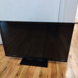 32" Insignia LED TV
