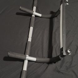 Pull Up Bar 