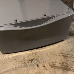 Under Dryer Or Washer Pedestal 