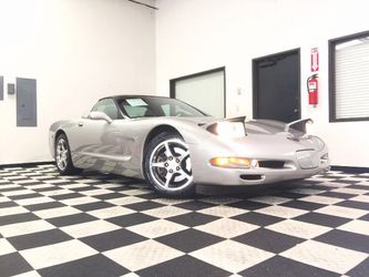 2004 Chevy Corvette super clean