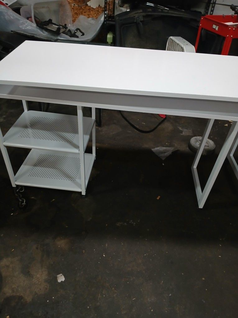 New Desk With Desk Chair $85