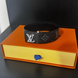 Louis Vuitton LV Slim Bracelet 