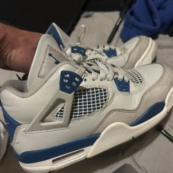 Jordan 4 Size 7y