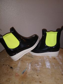 Retro wedge rain boots