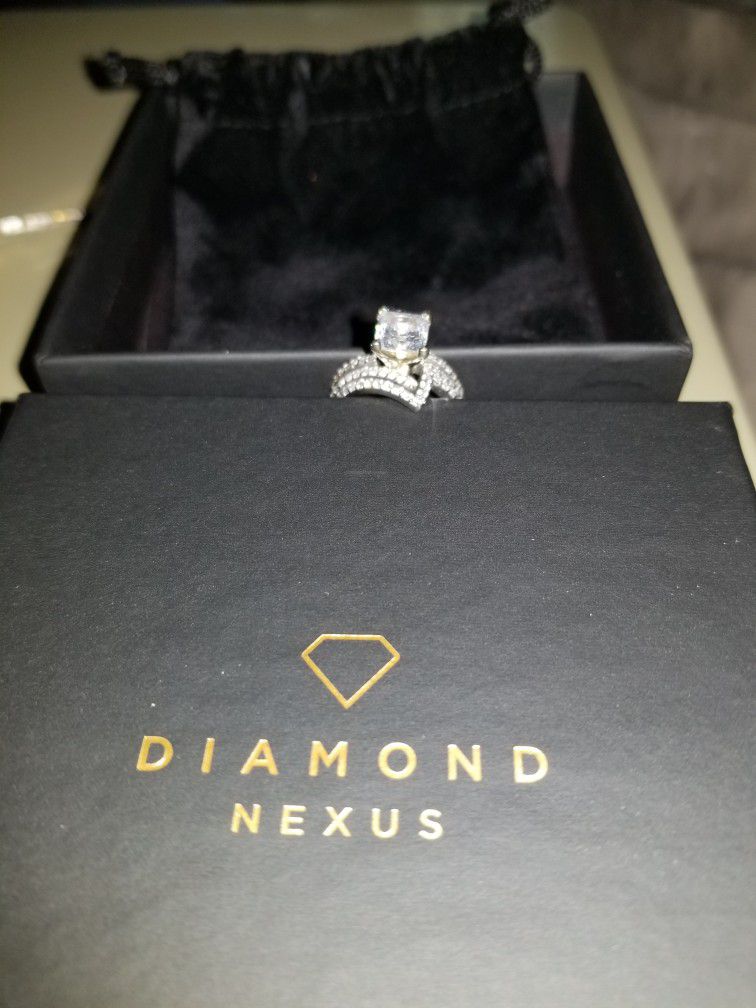 Lab Generated Diamond Nexus Wedding Ring