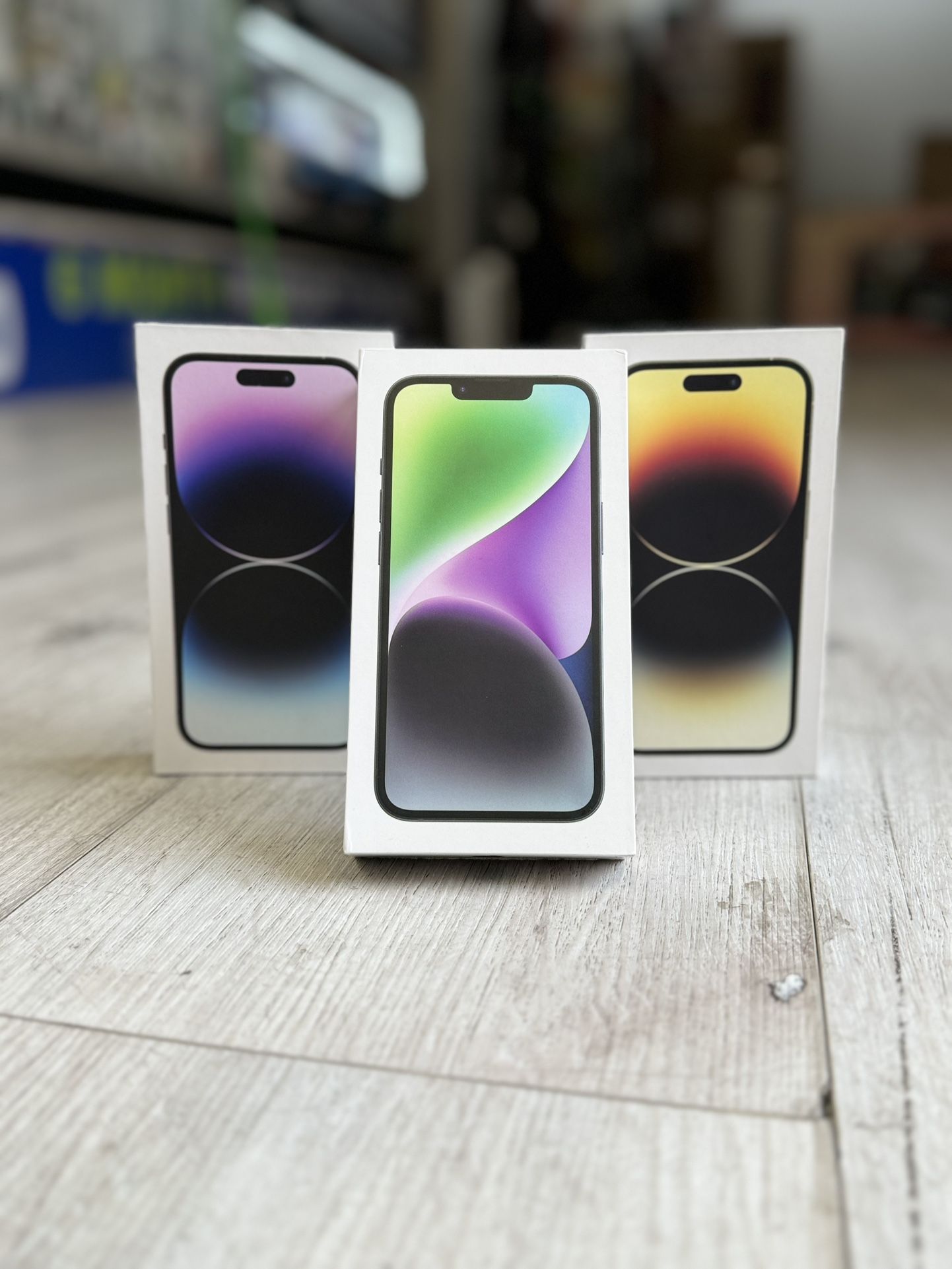 iPhone 14 & 14 Pro Available (Unlocked) *Starting At $649.99*