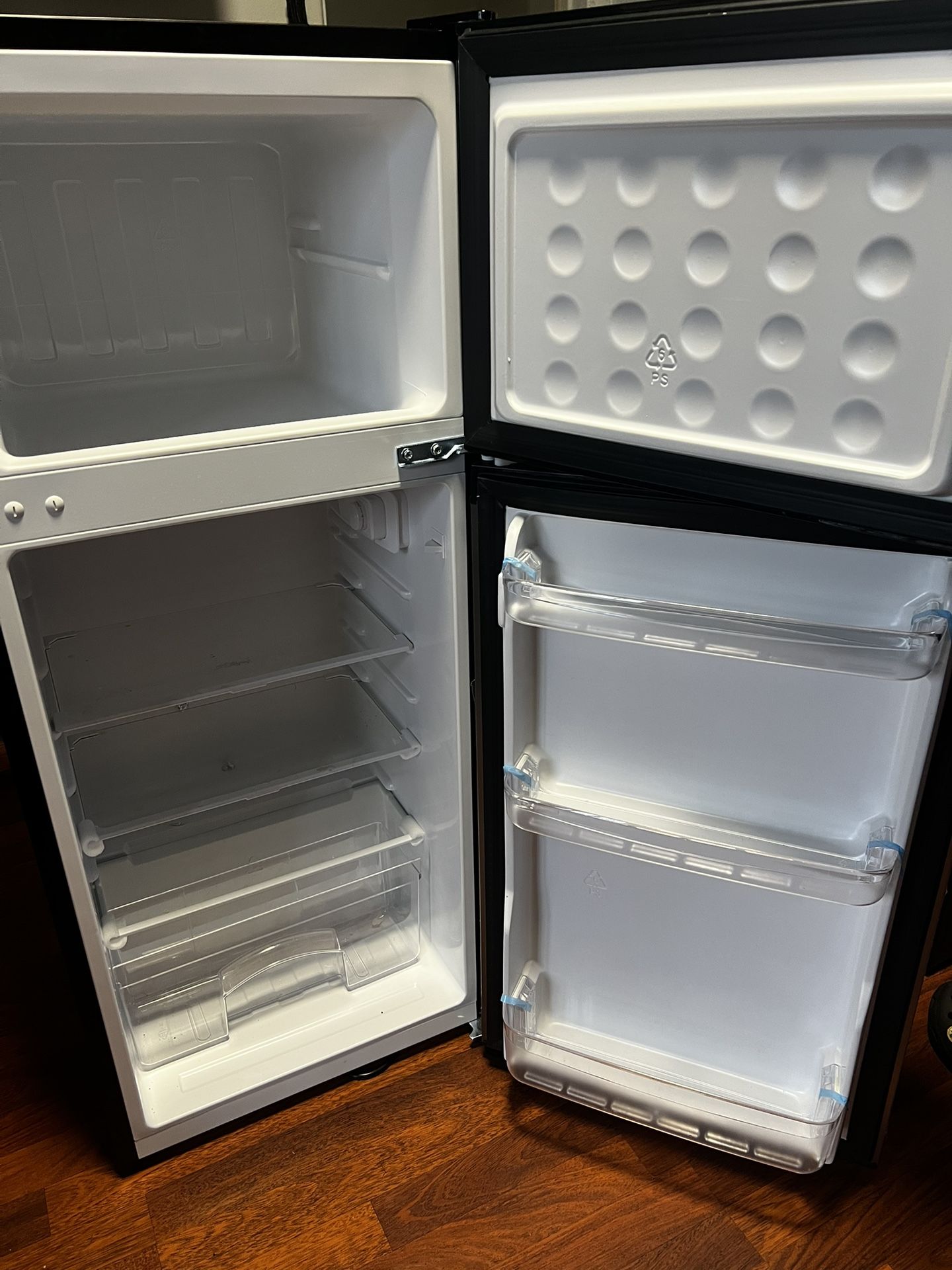 Vissani Mini Fridge