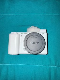 Sony ZV-E10 Body - White