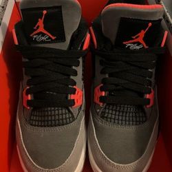 Jordan's 4 Retro