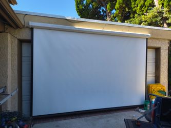 12ft projector screen by DA LITE
