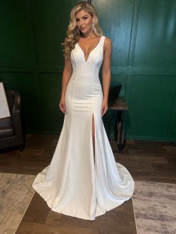 Classic White Dress – Perfect for Parties & Events