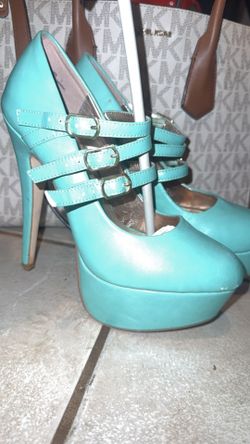 Ann Michel mint greet heels