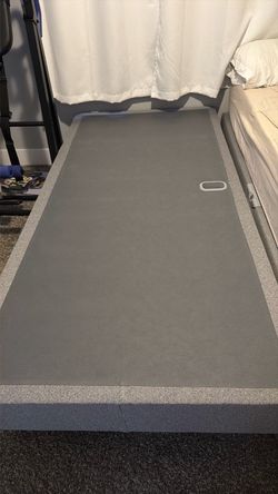 Sleep number TWIN XL Boxspring and Bedframe