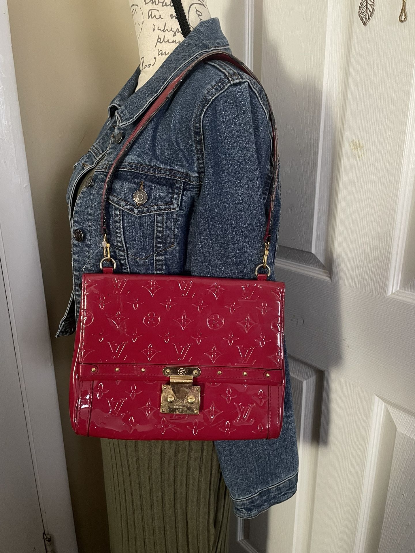 Louis Vuitton Shoulder Bag