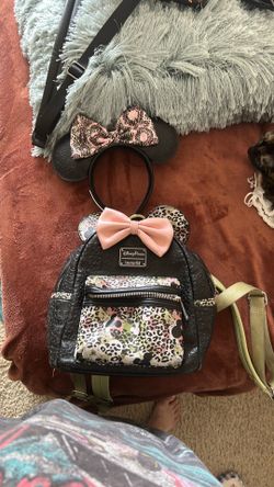 Disney Park loungefly safari