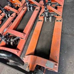 Lots Of Pallet Jacks 2 Choose From $199-249each