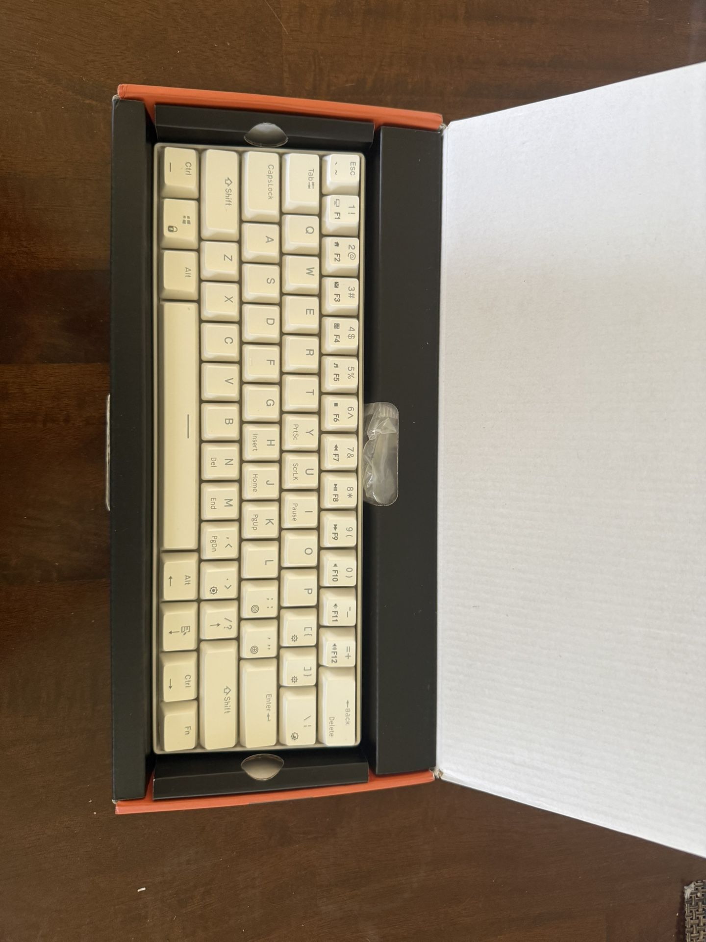 Royal Kludge R61 keyboard