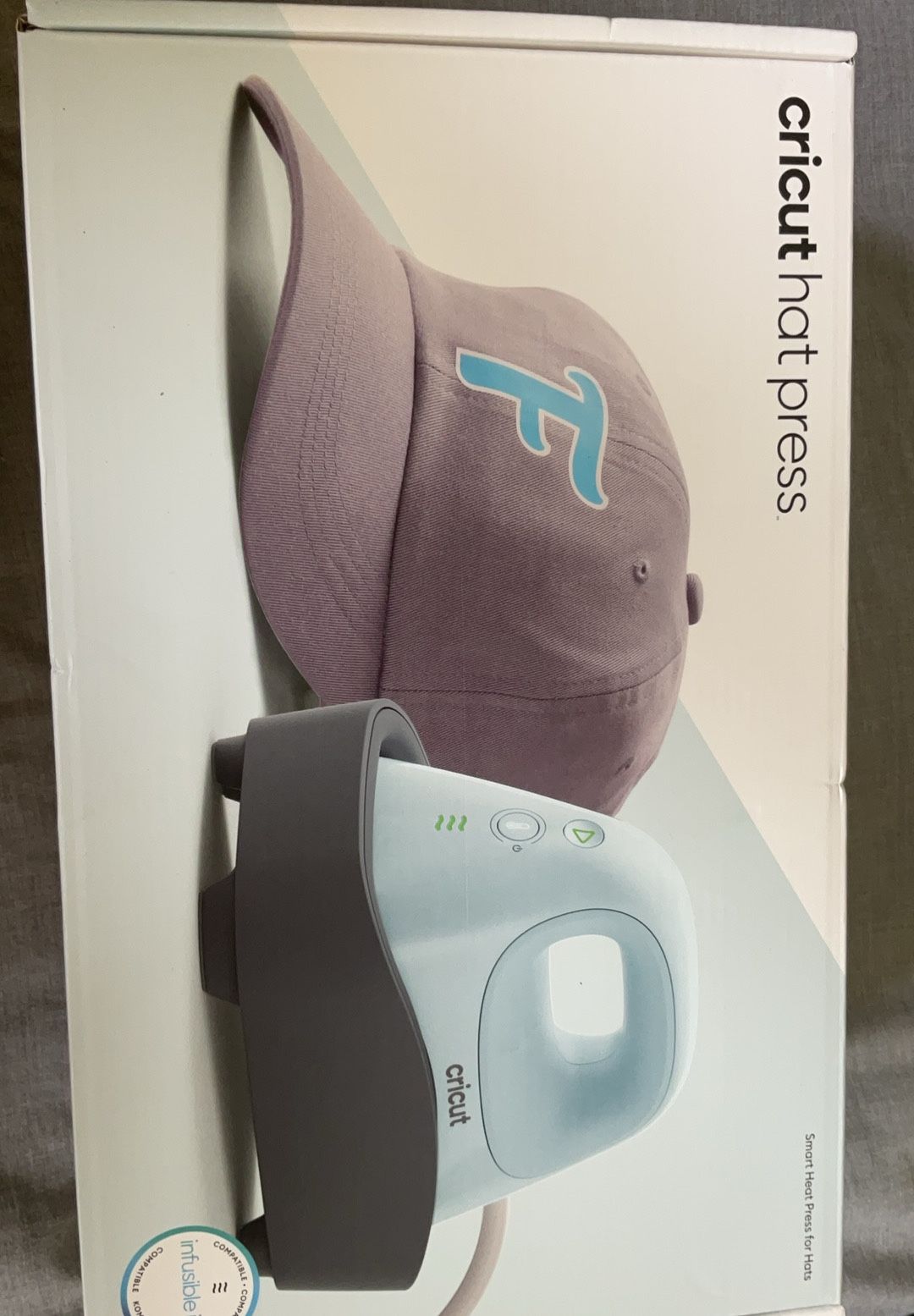 NEW IN BOX CRICUT HAT PRRESS