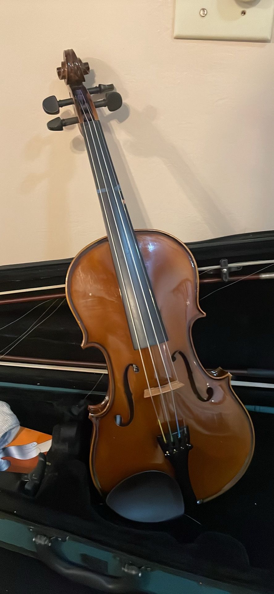 Full-size 4/4 Violin