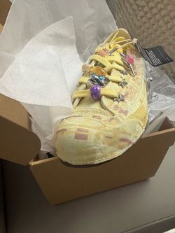 Collina Strada x Converse Chuck 70 OX Mellow Yellow/Lemon Merinque, Model number A22205C, Women size 6/Men size 4