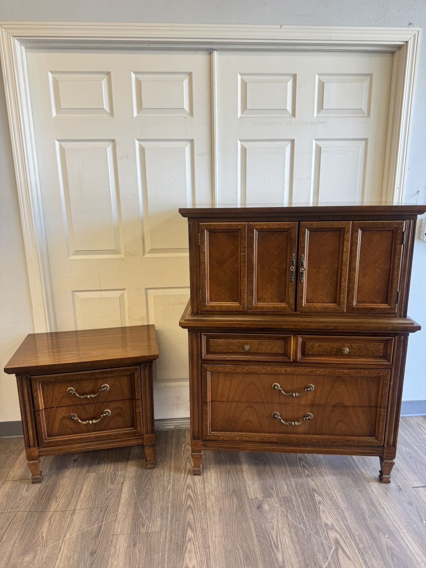 🪑 Mid-Century 2-Piece Bedroom Set – Dixie Furniture, Solid Wood