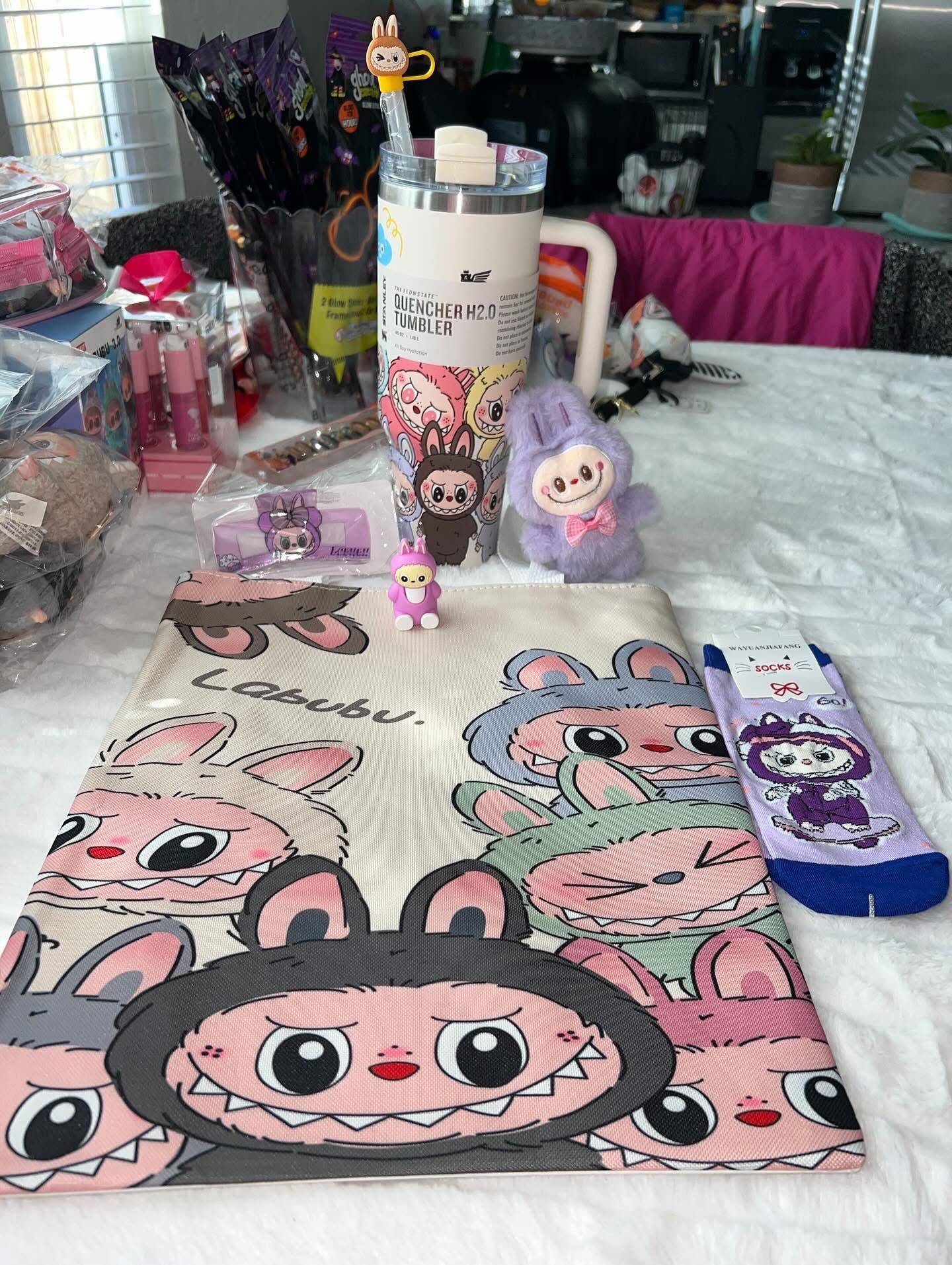 Hello Kitty/Sanrio/Labubu/Capybara/Etc🫧🩷