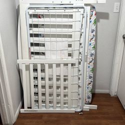Like New Crib With Mattress  