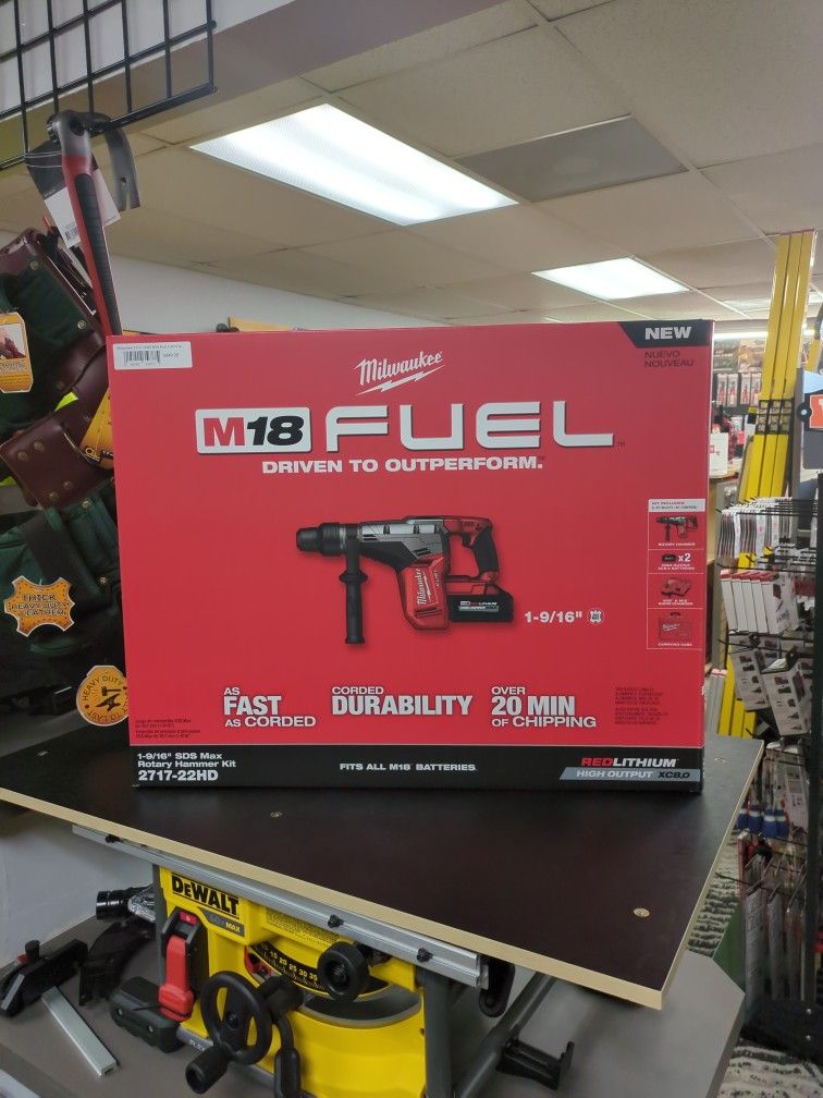 Milwaukee 2717-22HD M18 Fuel 1-9/16 In. SDS Max Rotary Hammer Kit With 2 Batteries