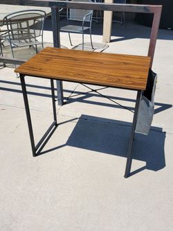 Small Wood Grain Computer Desk with Side Storage
