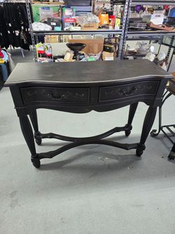 Black Wooden Entre Table 