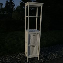 Shelf with two wicker baskets