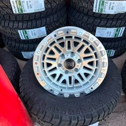 17" AXD Silver Rines Y Llantas 265/70/17 Kumho RT