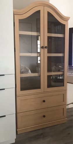 Kitchen pantry cabinet hutch