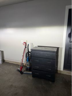 Dresser, Vacuum