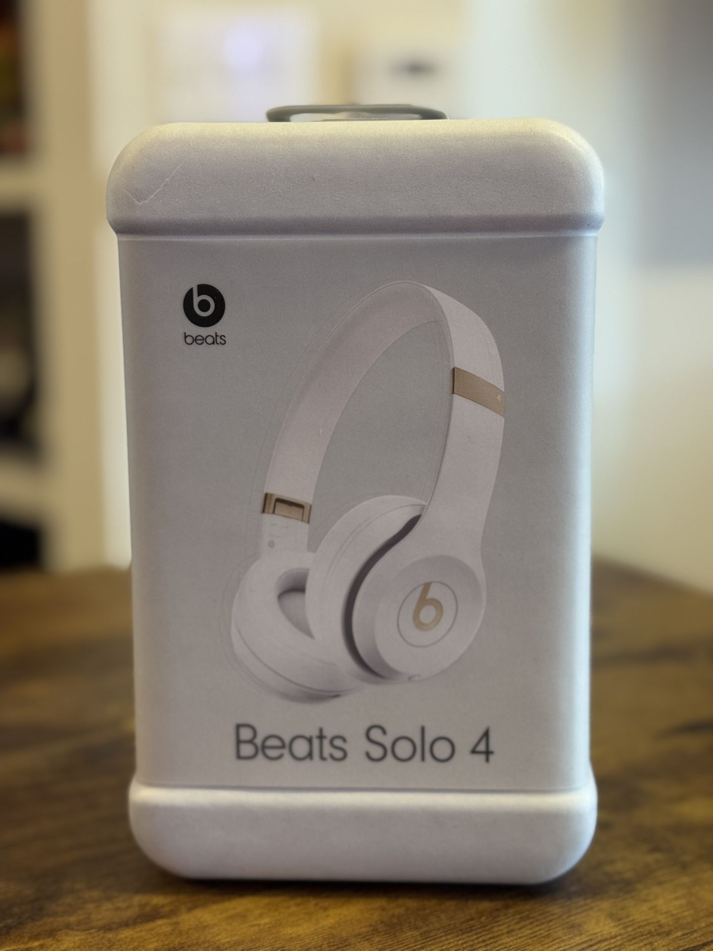 Beats Solo 4 Bluetooth Wireless Headphones - White