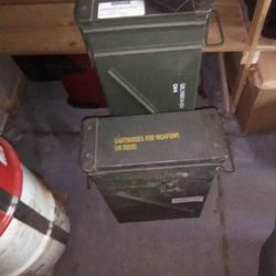 M o boxes