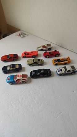 VINTAGE HOT WHEELS AND MATCHBOX CARS