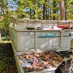 20 Ft Johnson Pontoon