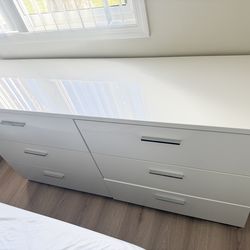 White Dresser (Gloss)