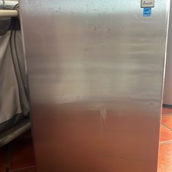 Avanti refrigerator