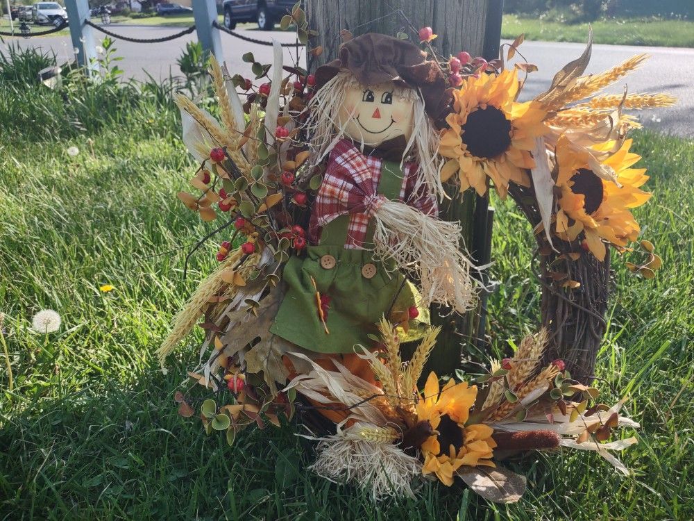 Beautiful Scarecrow N Sunflower Wreath